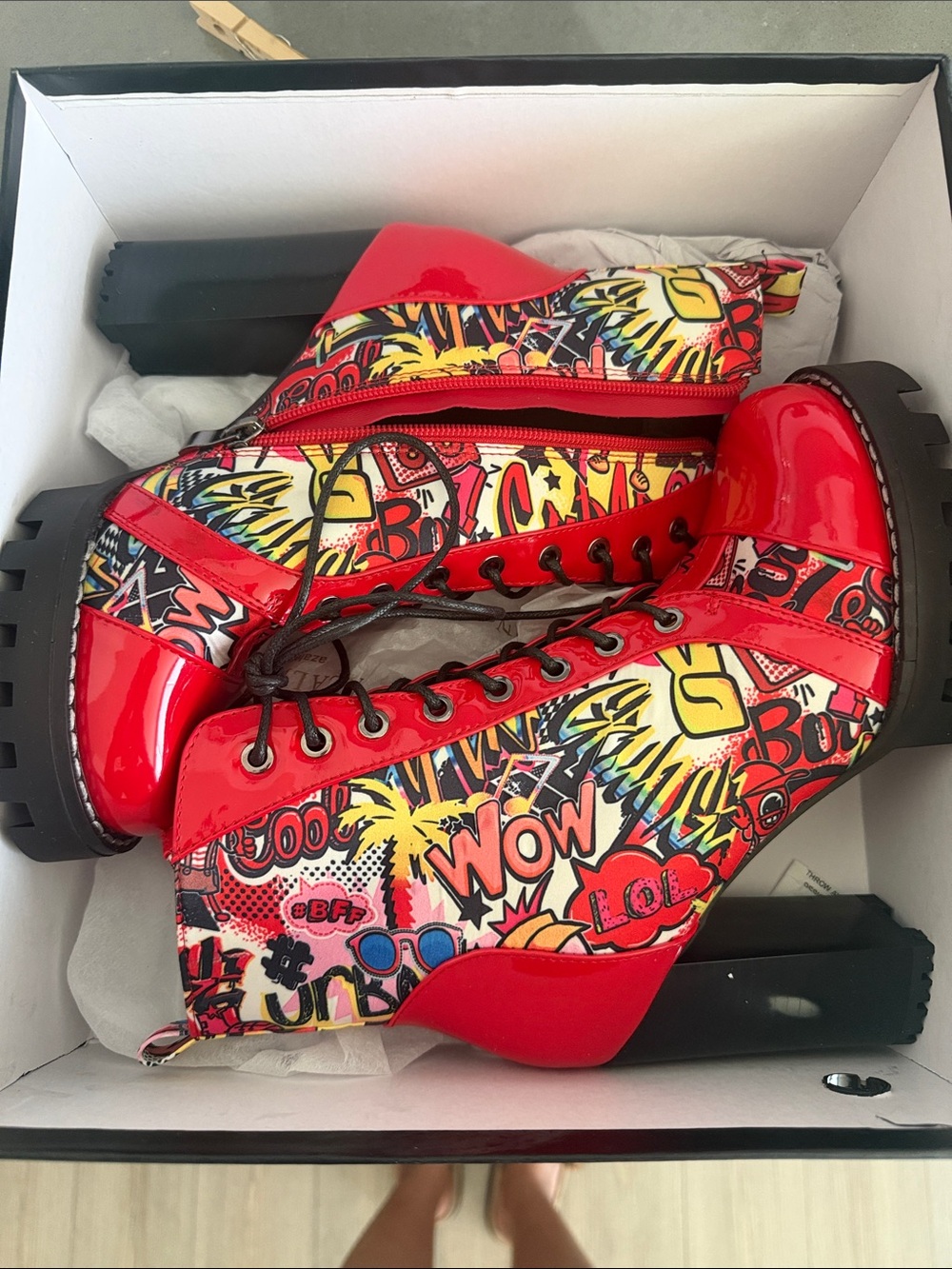 Girls' Red Comic-Print Lace-Up Boots